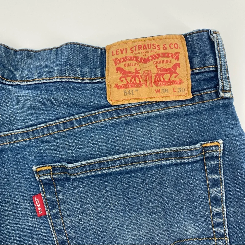 Levis 541 Jeans Mens Tag 36x30‎ Actual 36x26.5 Blue Athletic Tapered Stretch